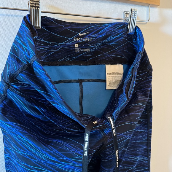 Nike Power Epic Lux Capri & Forever 21 Crop Hoodie Workout Bundle Size Small - Picture 13 of 15